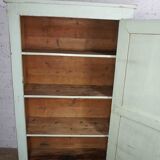 Armoire garde manger vert amande patinée