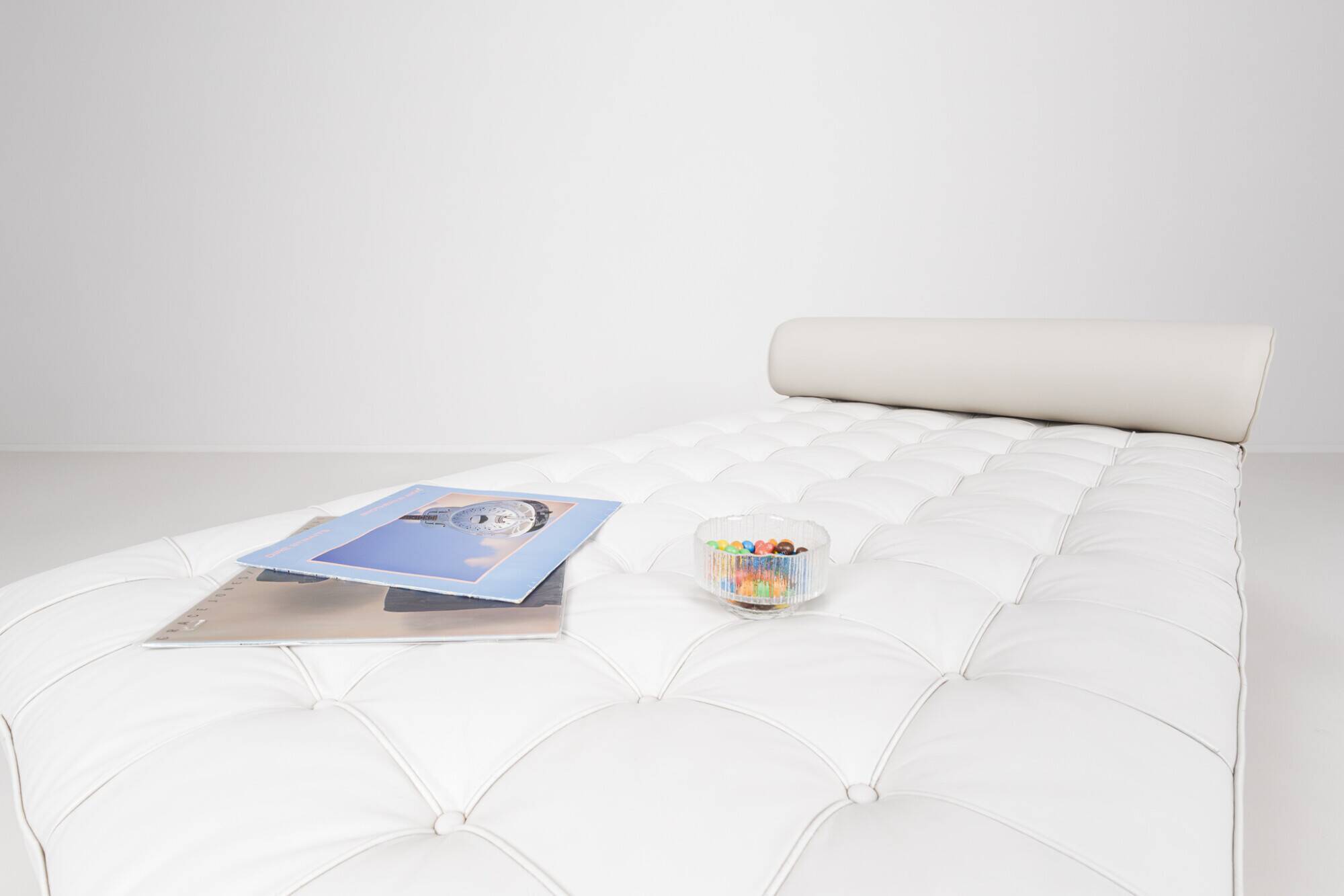 Barcelona daybed by Ludwig Mies van der Rohe fro Knoll, 1980s