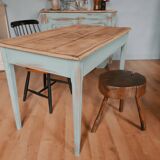 Farm table