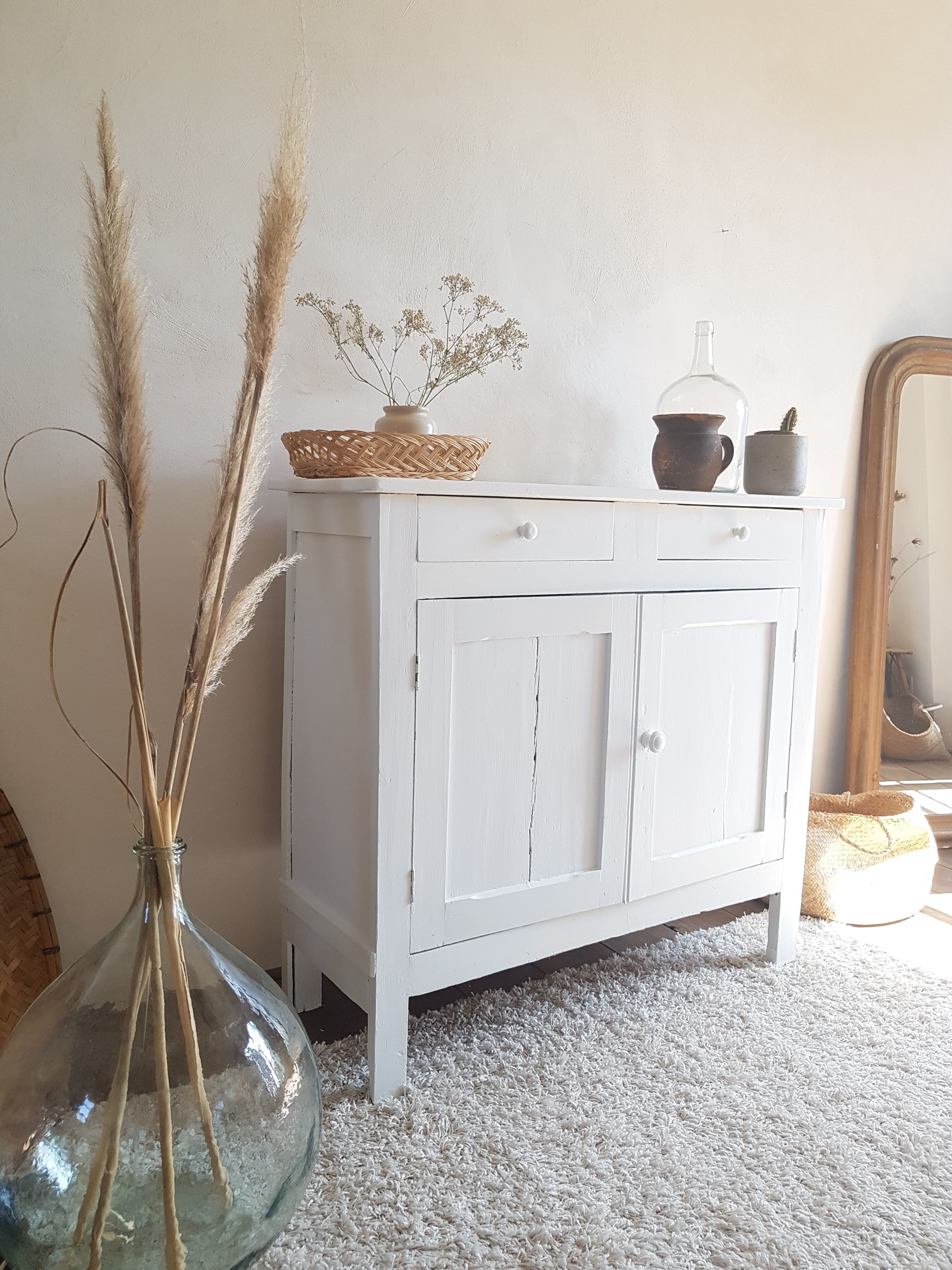 Old white Parisian buffet