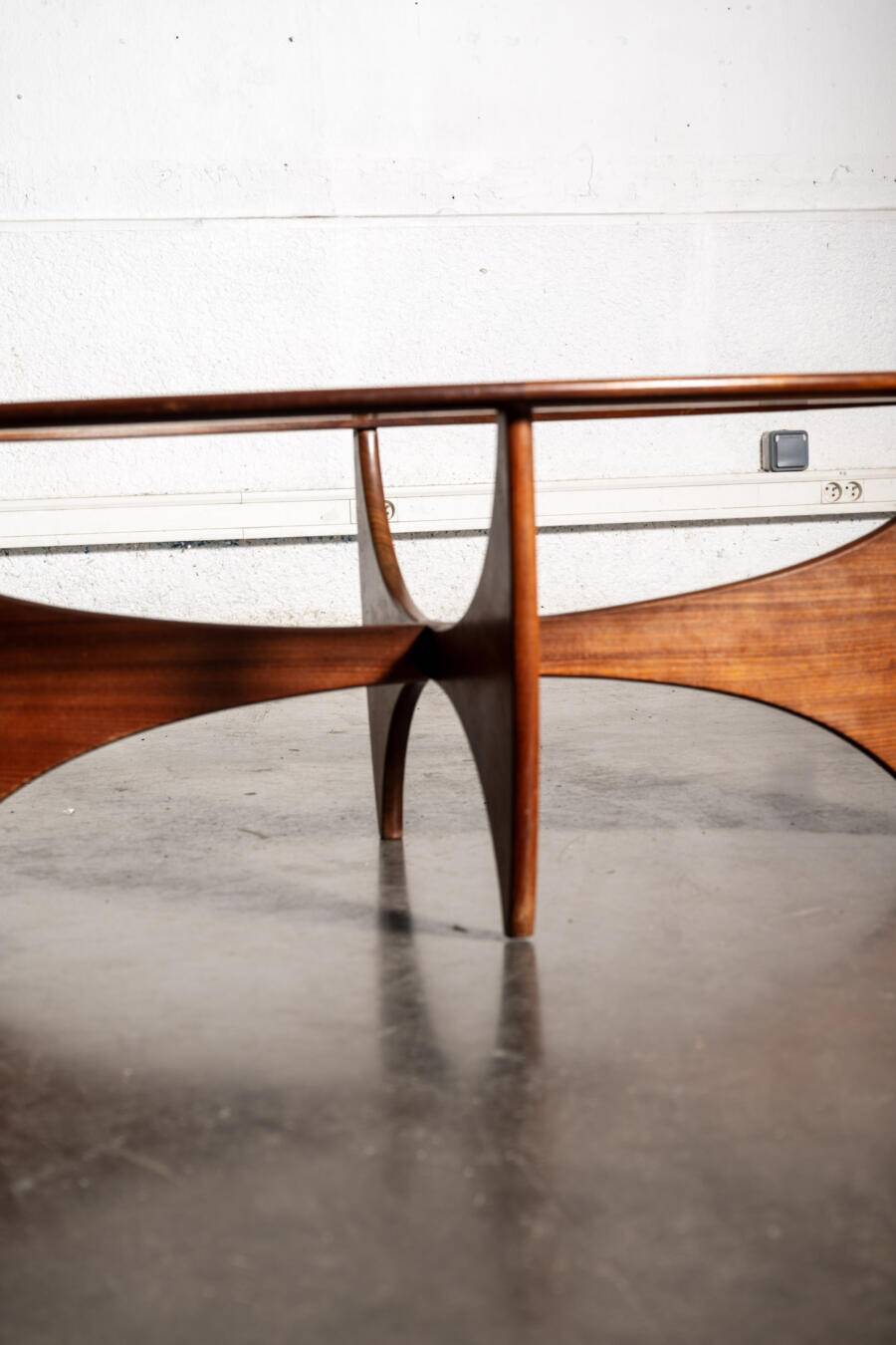 Table Astro ovale