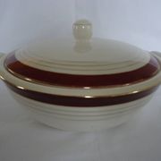 Opaque porcelain vegetable tureen/tureen from digoin sarreguemines, pasteur model