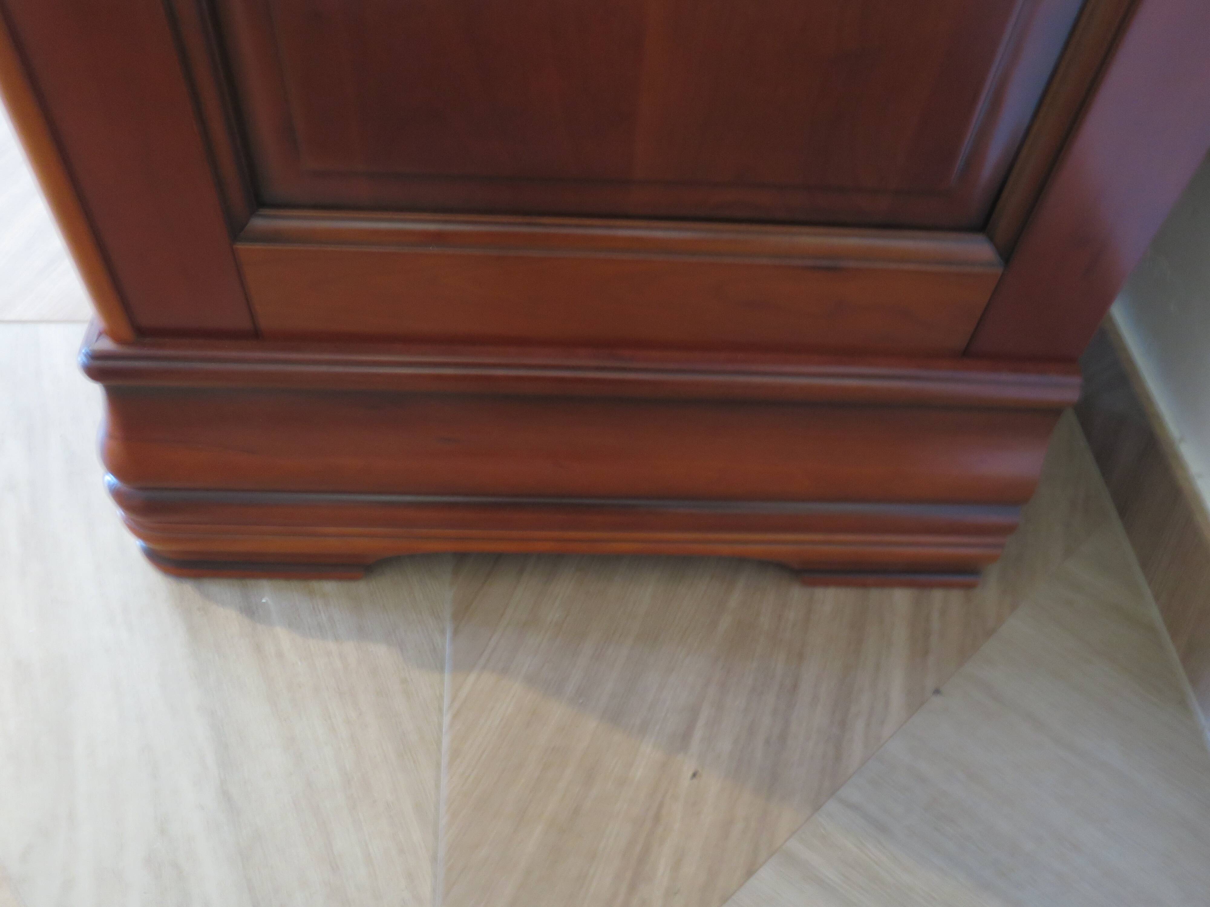 Cherrywood chest of drawers with ogee – 4 drawers – 80s – Louis Philippe style