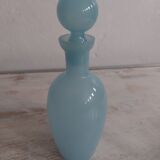 Flacon en opaline bleu