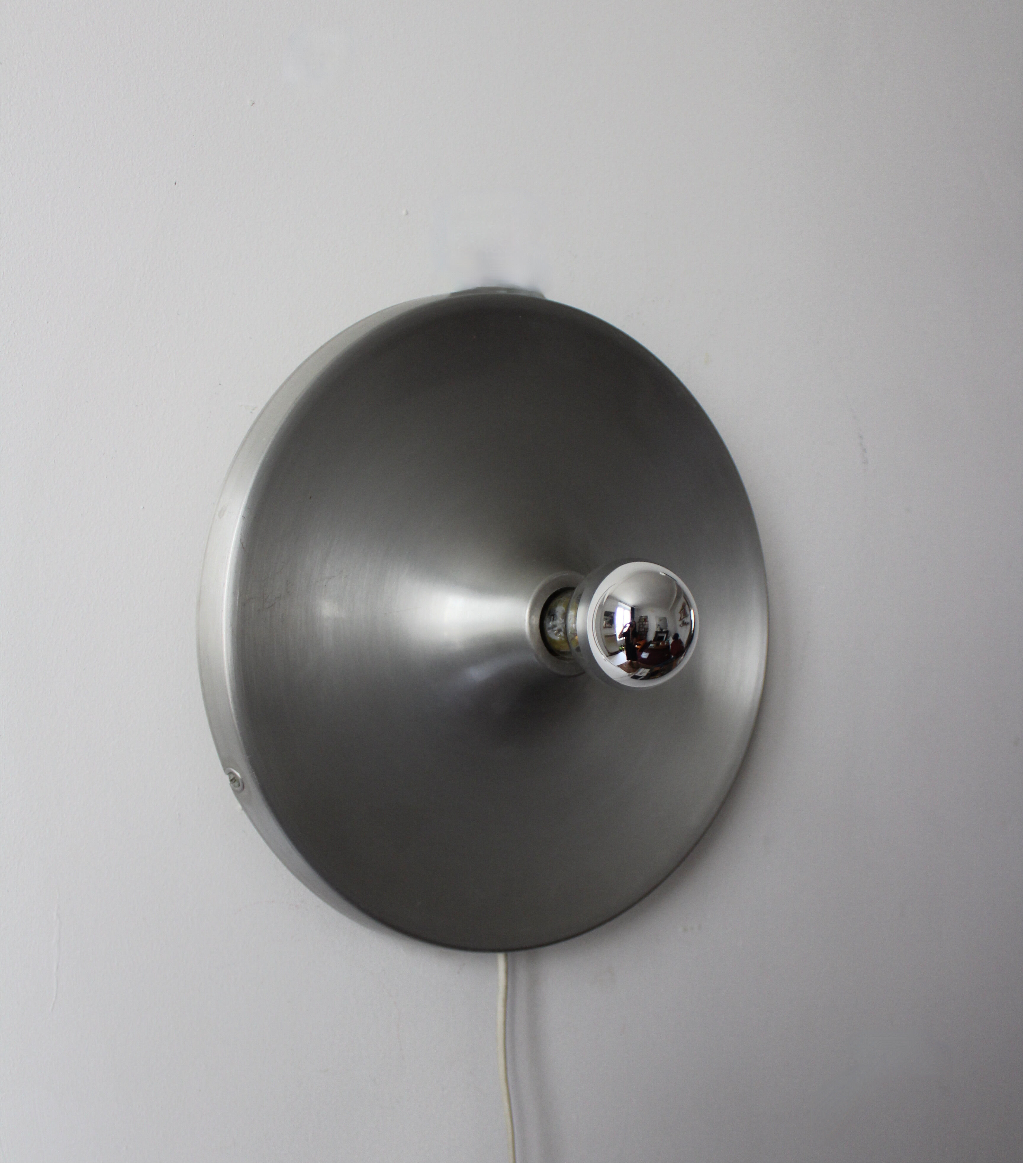 Space age wall or ceiling lamp