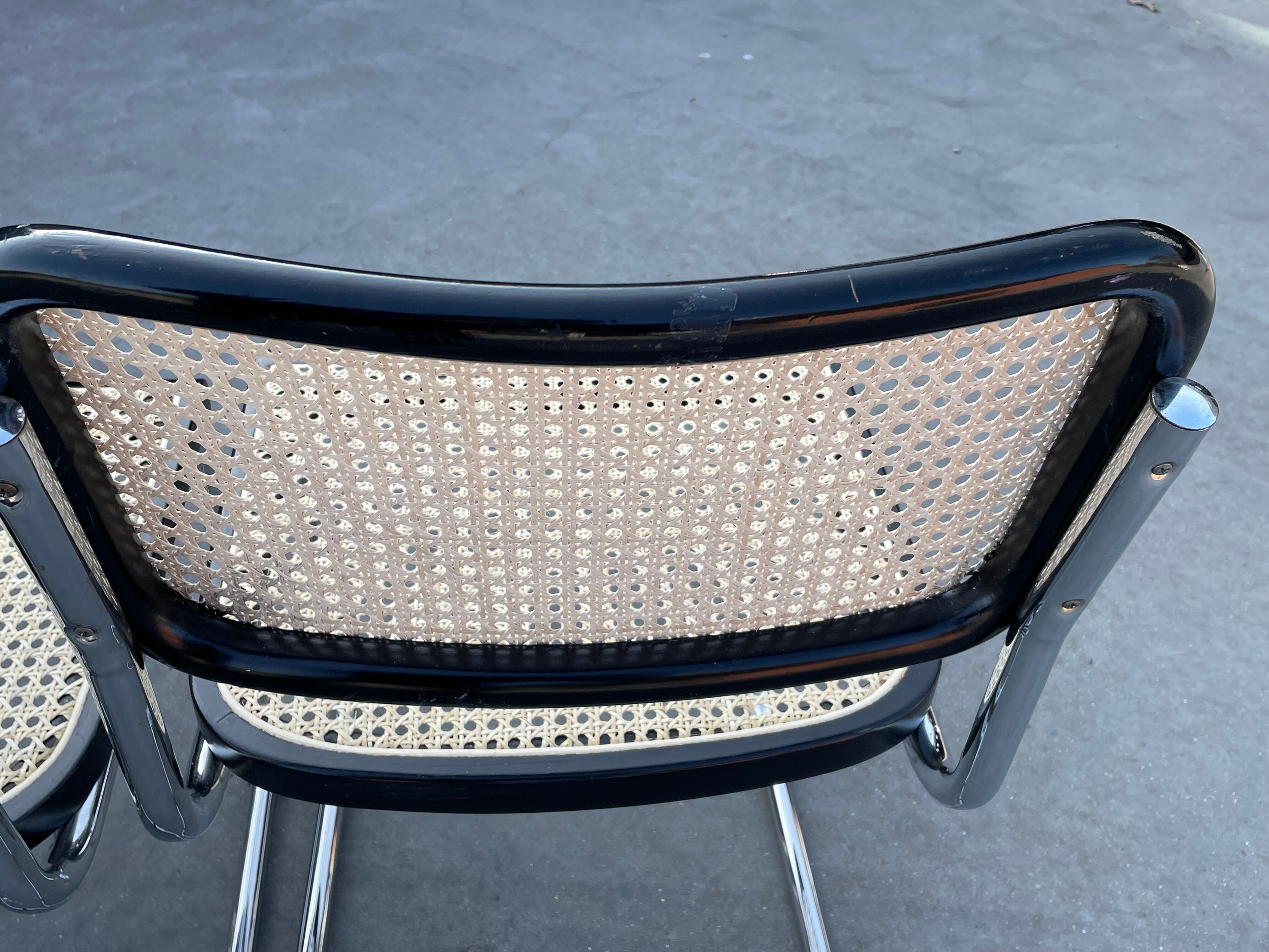 Ensemble de 4 chaises vintage modèle Cesca B32 en noir et chrome