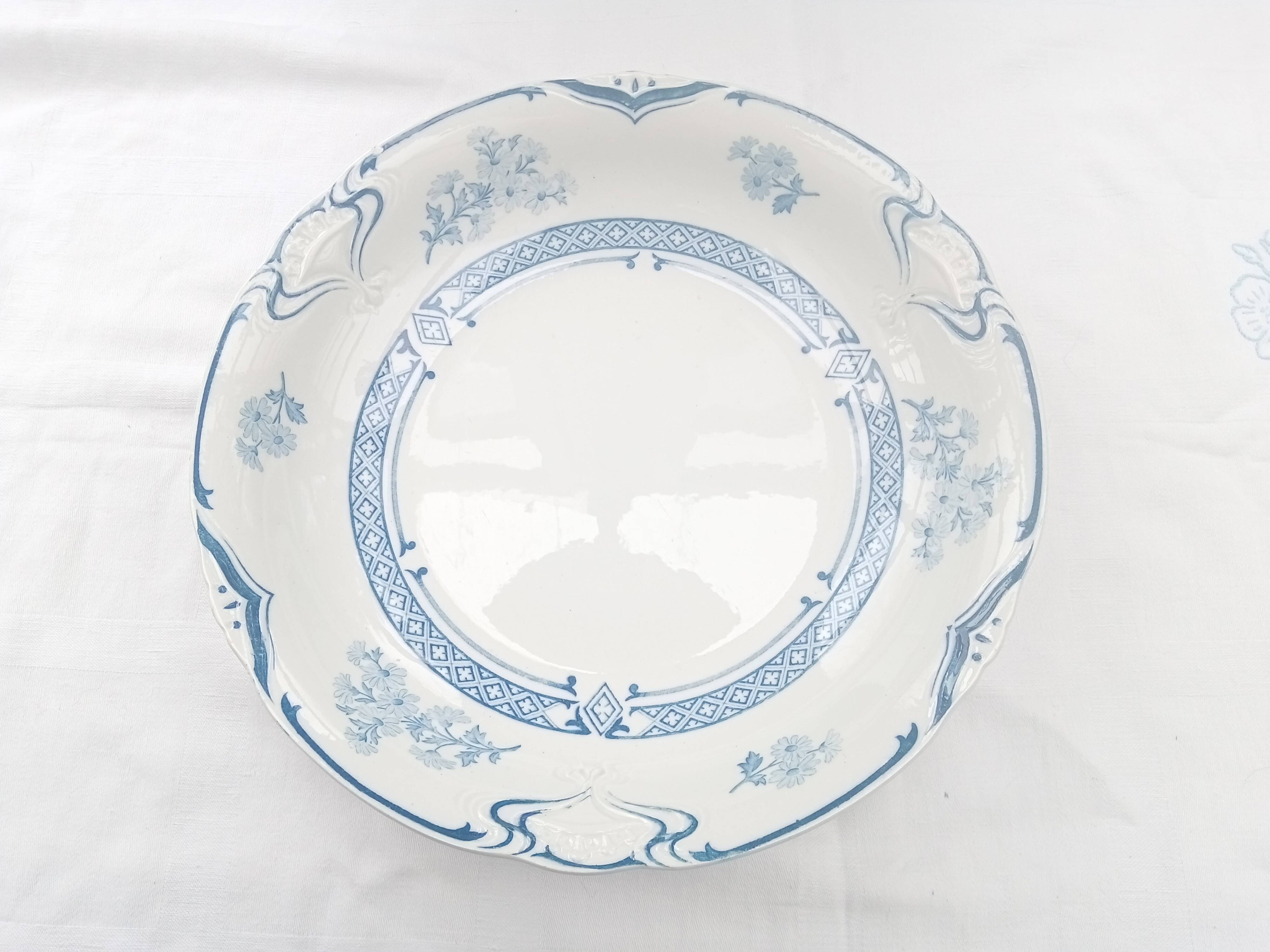 Manon Terre de Fer Dish