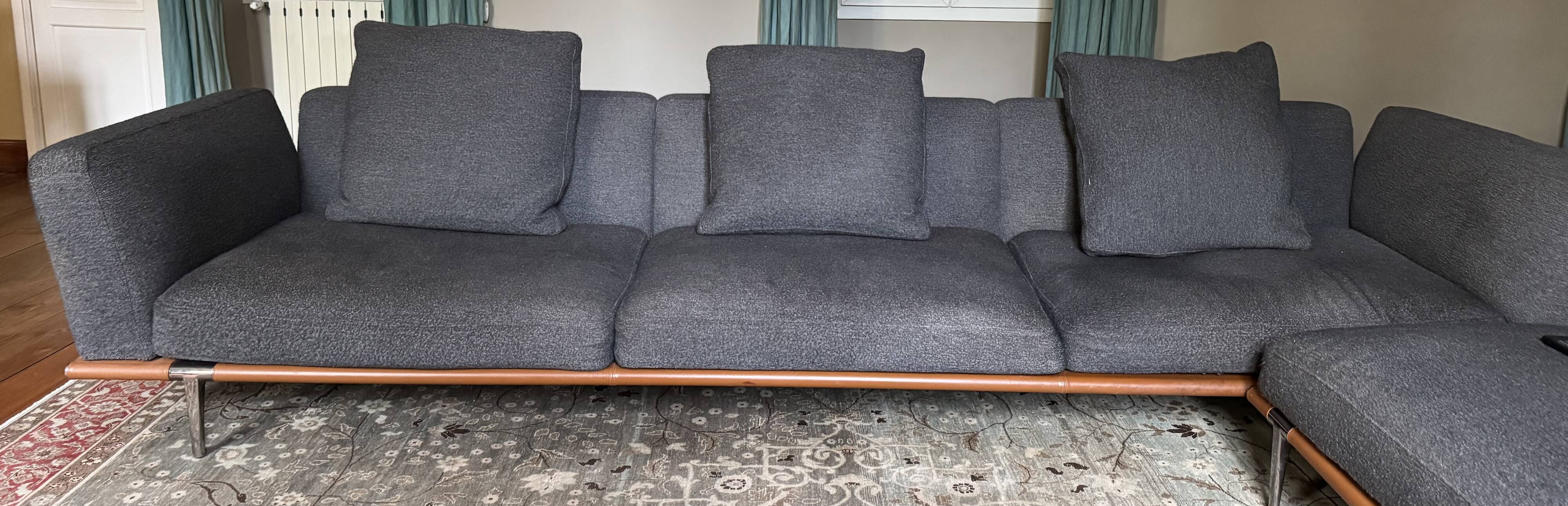 Sofa Poltrona Frau model Let It Be