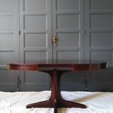 Baumann extended round table