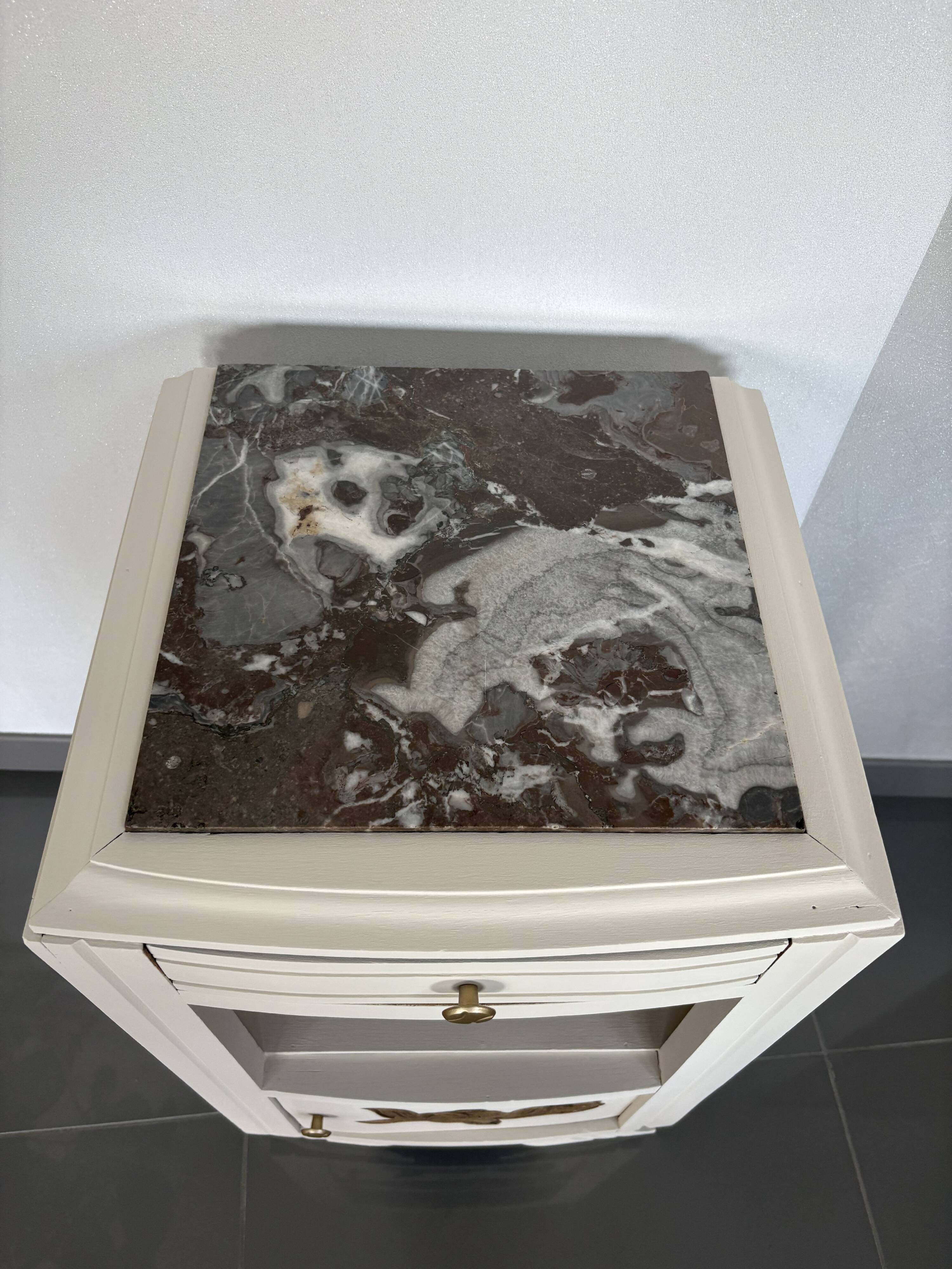 Table de chevet, meuble d'appoint restauré