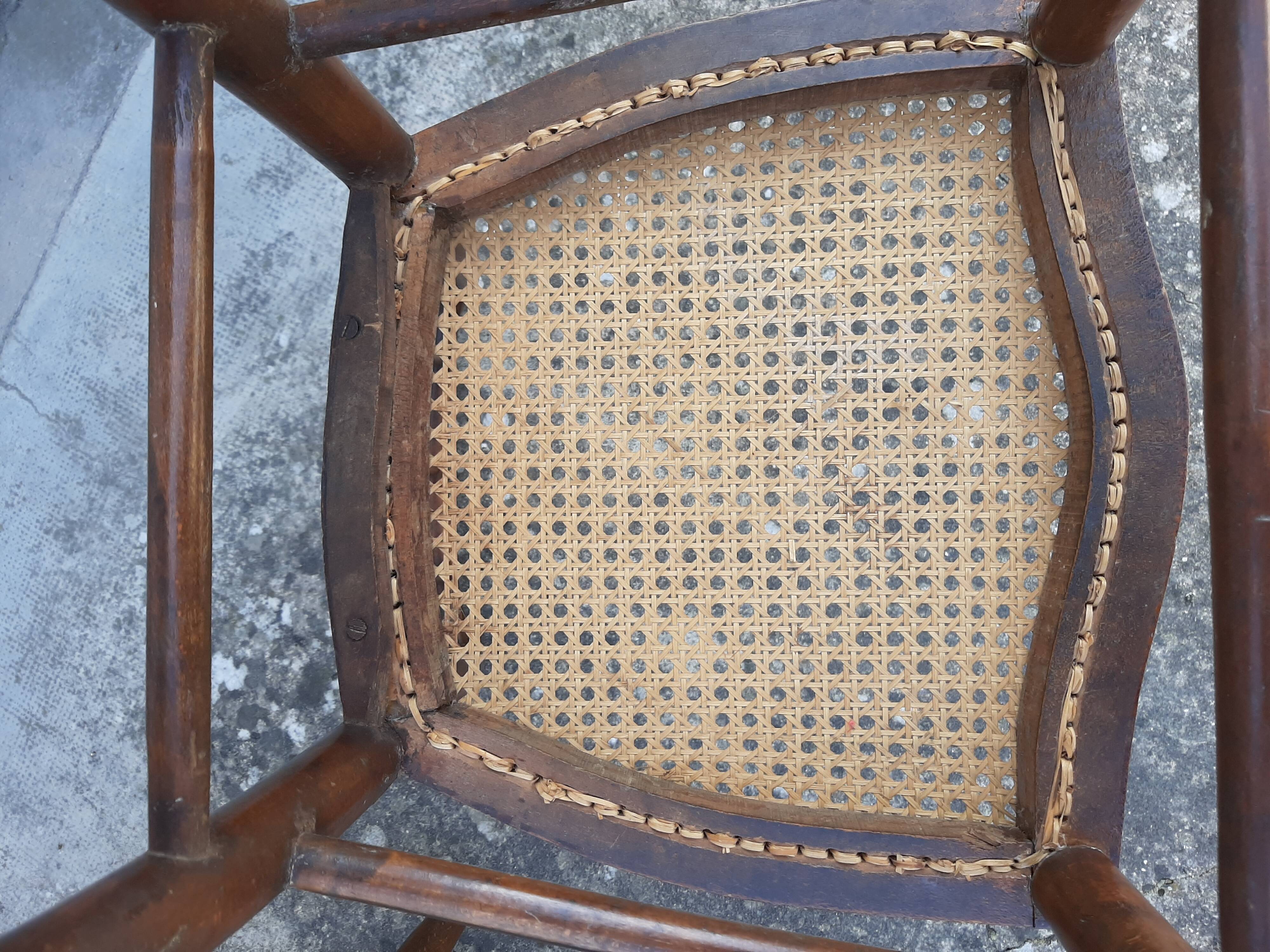 Paire de chaises de bistrot canné