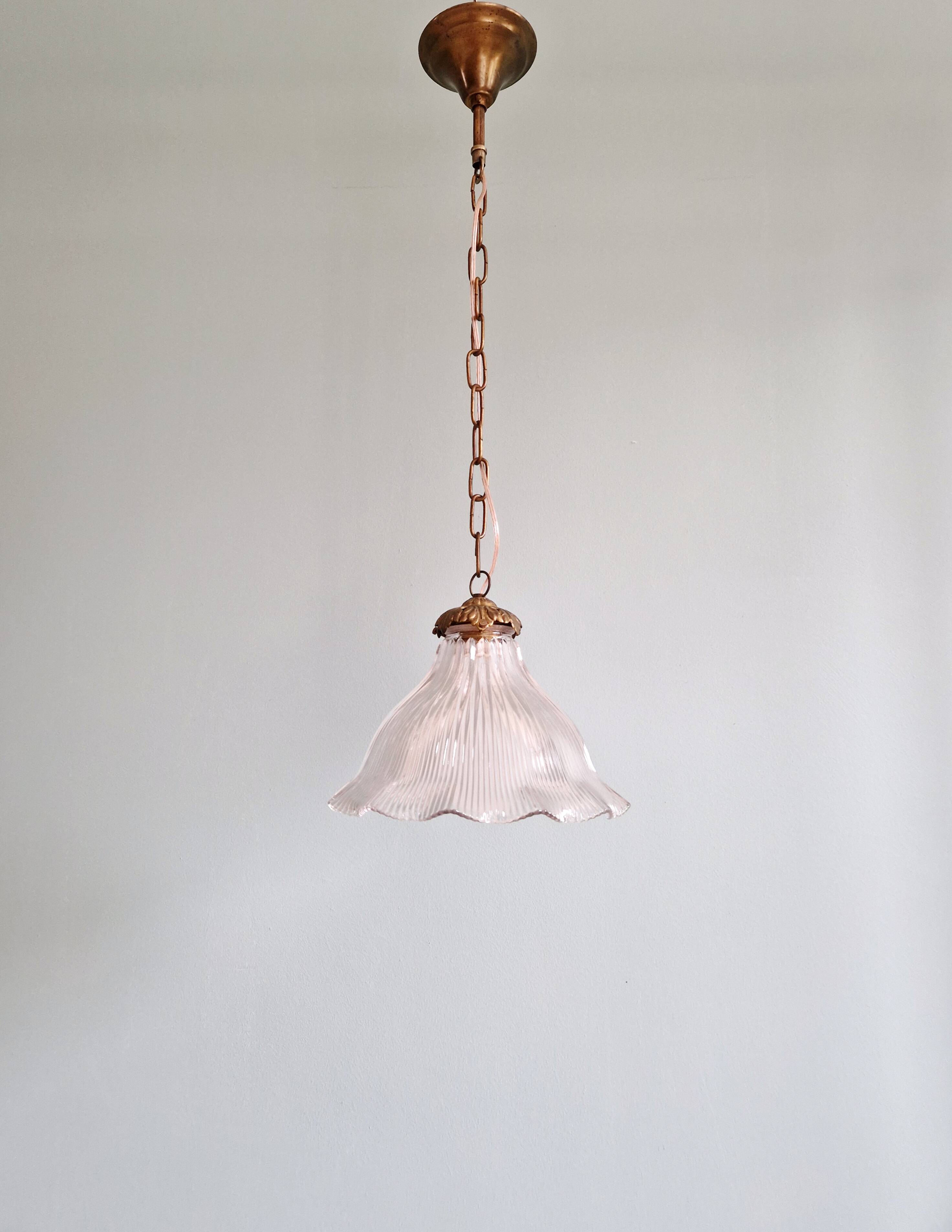 Suspension Holophane in ribbed transparent glass, 1930s