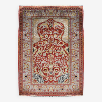 Panderma Turkish rug: Silk 1.28 X 1.75 meters. handmade. Origin: Türkiye, early 20th century.