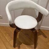 Harold white chair with armrests