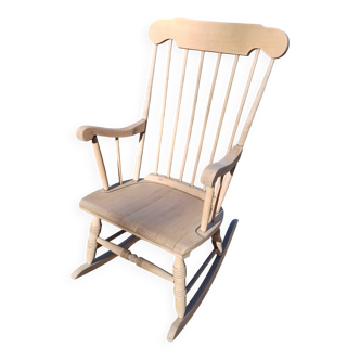 Rocking chair in raw beech