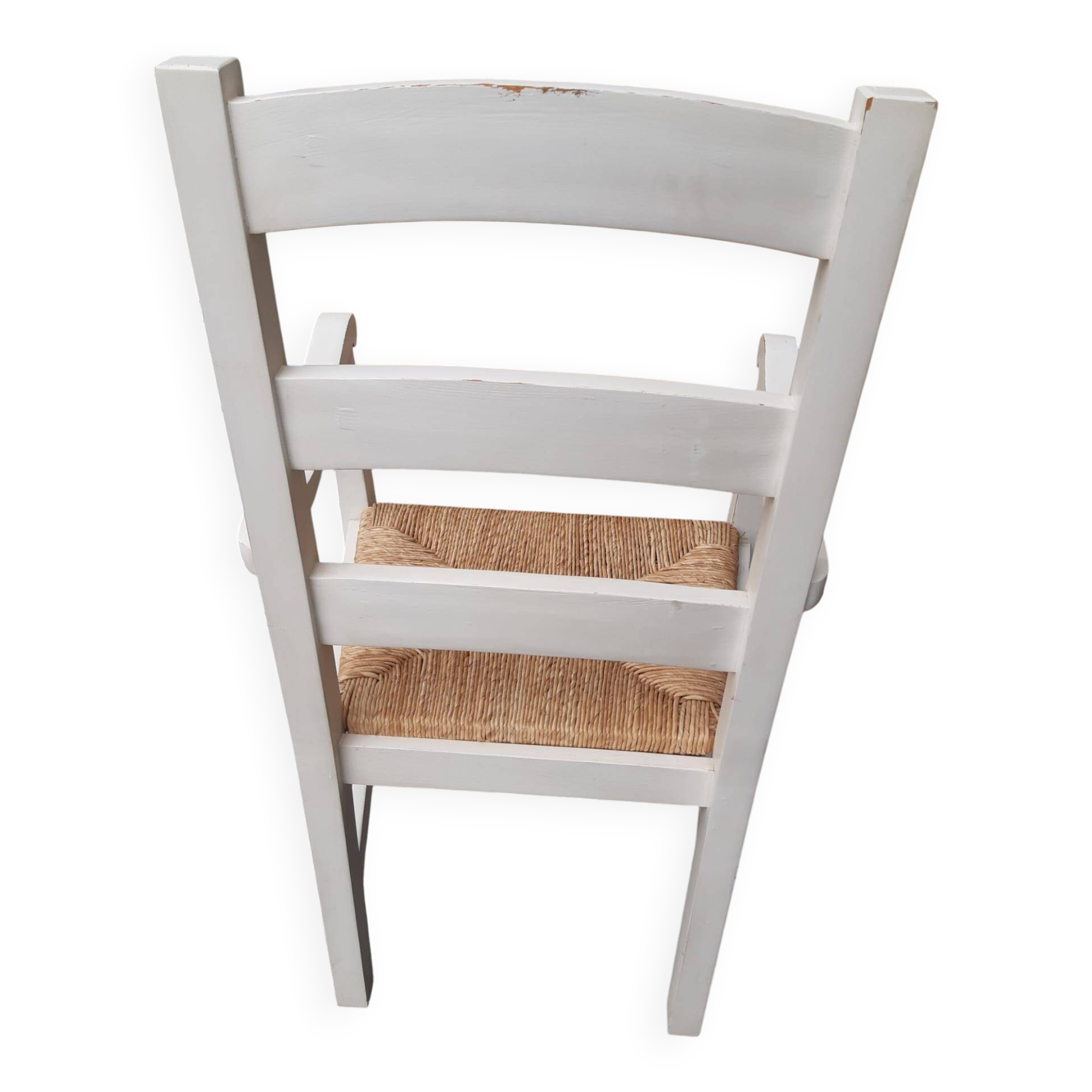 2 armchairs by the fireplace