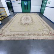 Tapis floral en aiguille Aubusson surdimensionné, très grand, 414 x 604 cm.