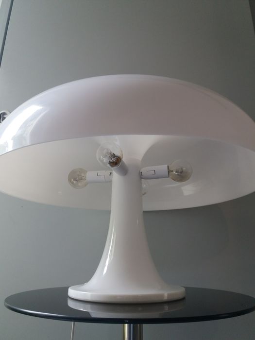 Nesso Artemide lamp