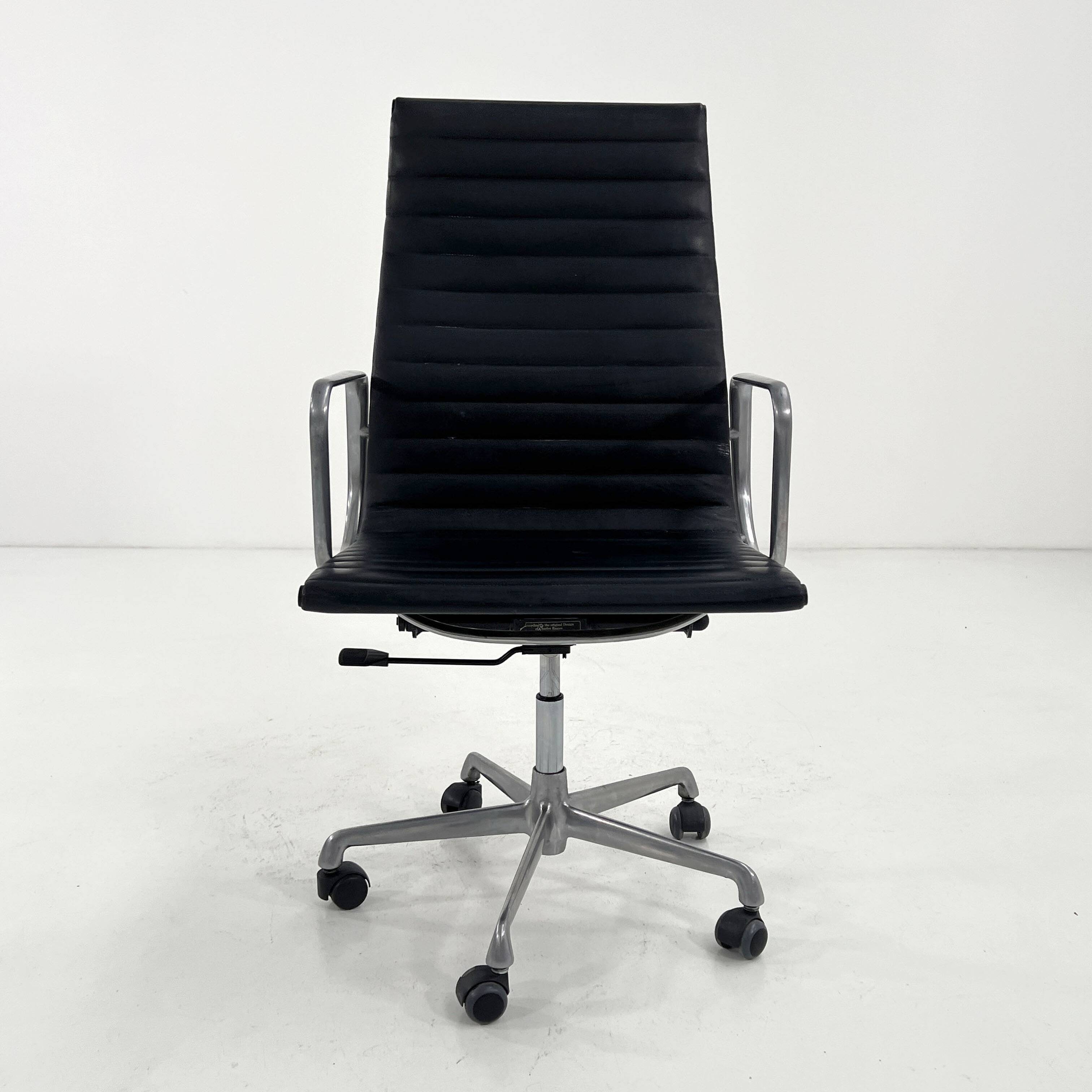 Fauteuil de bureau EA119 par C.& R. Eames pour ICF, 1970