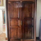 Mahogany wardrobe with fluted columns. Louis XVI style.
