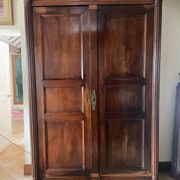 Mahogany wardrobe with fluted columns. Louis XVI style.