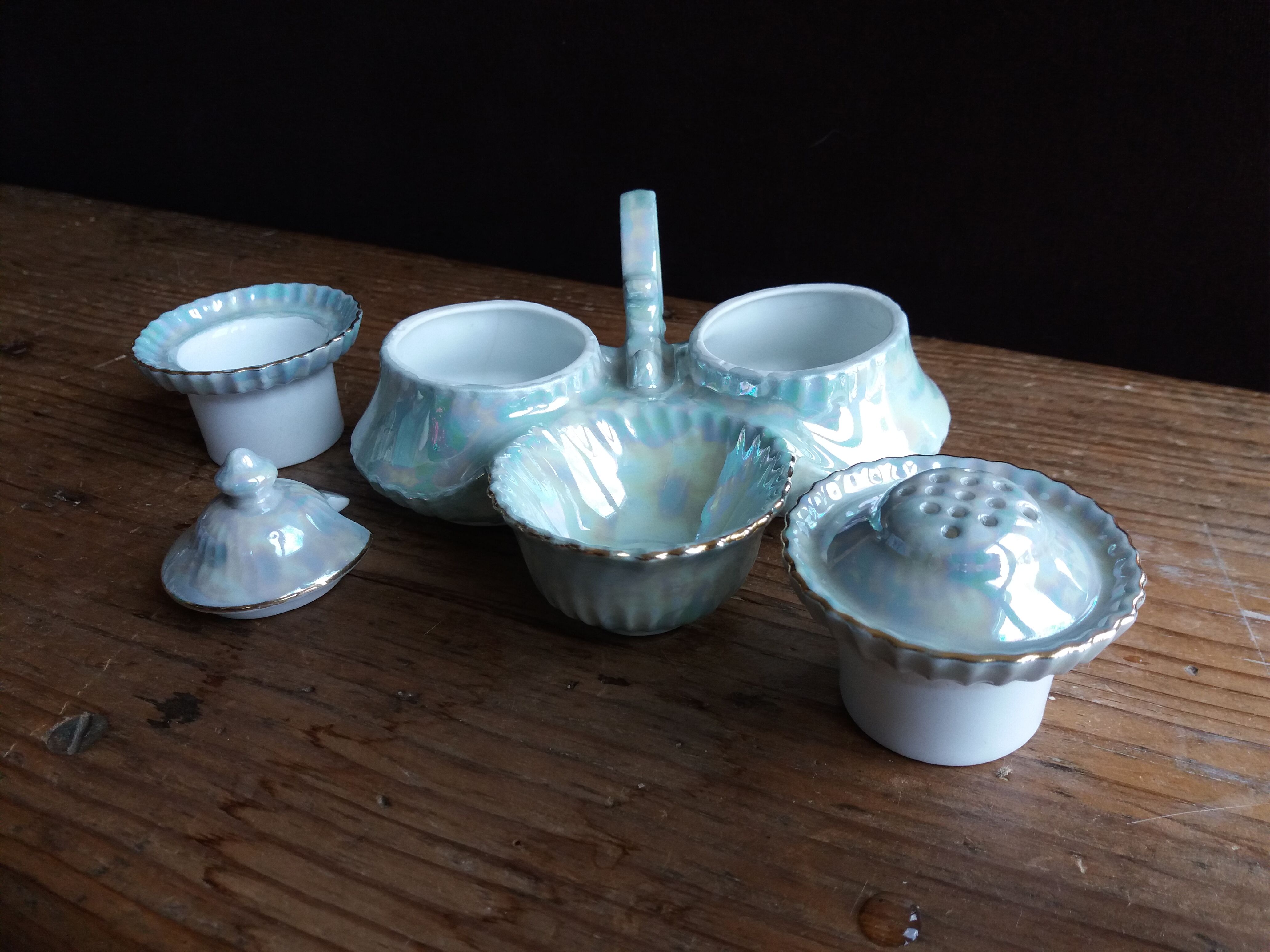 Mustard pepper shaker Victoria China iridescent porcelain