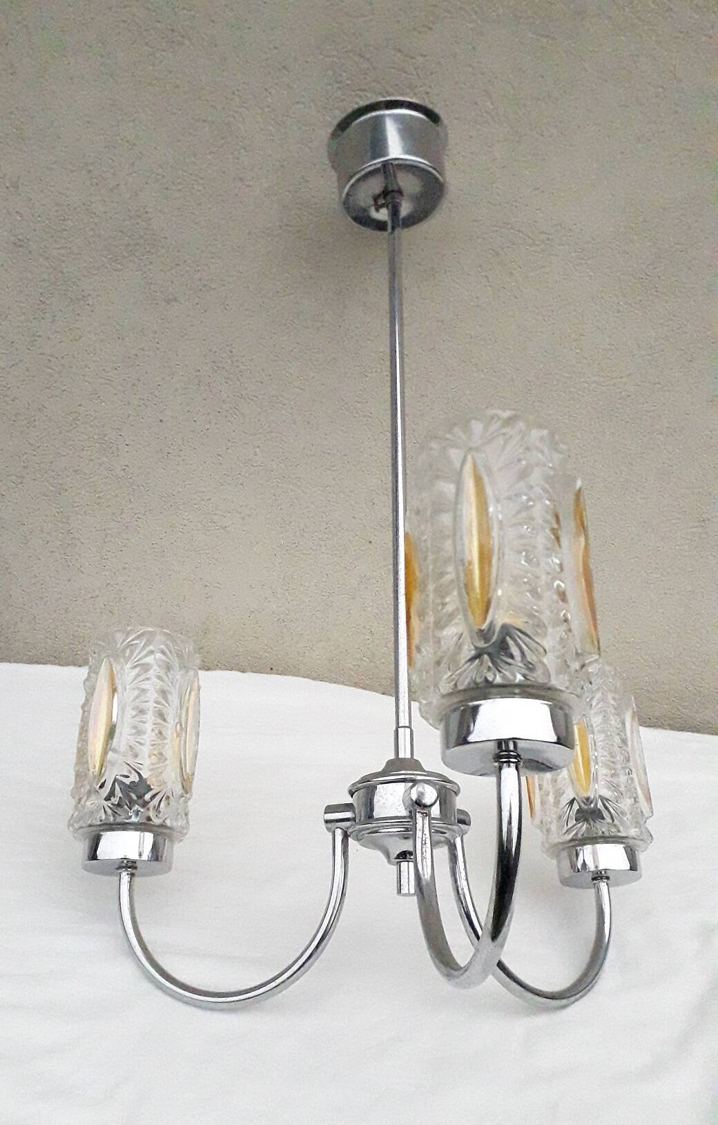 Metal and glass suspension