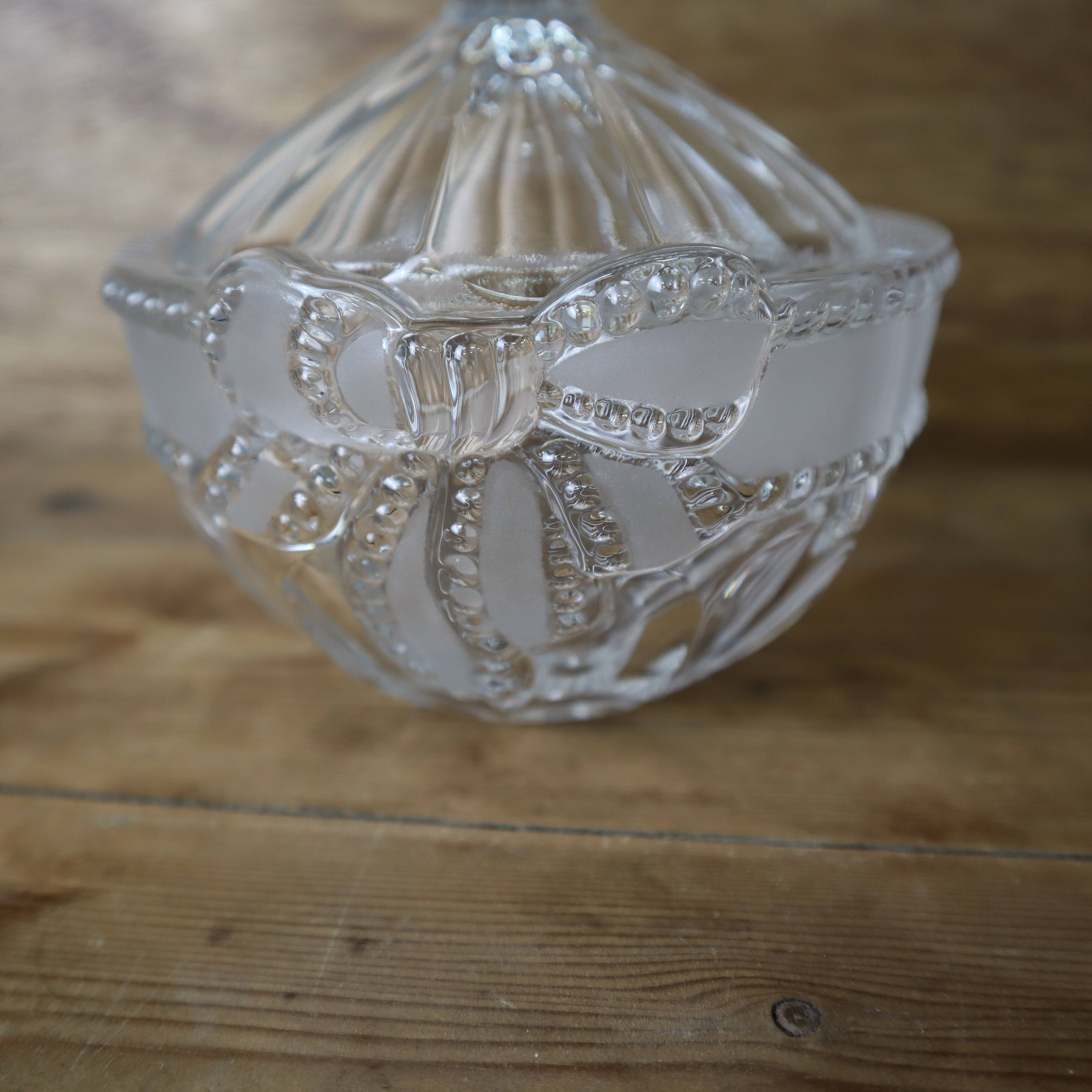 Lead crystal bow relief candy box made in Germany