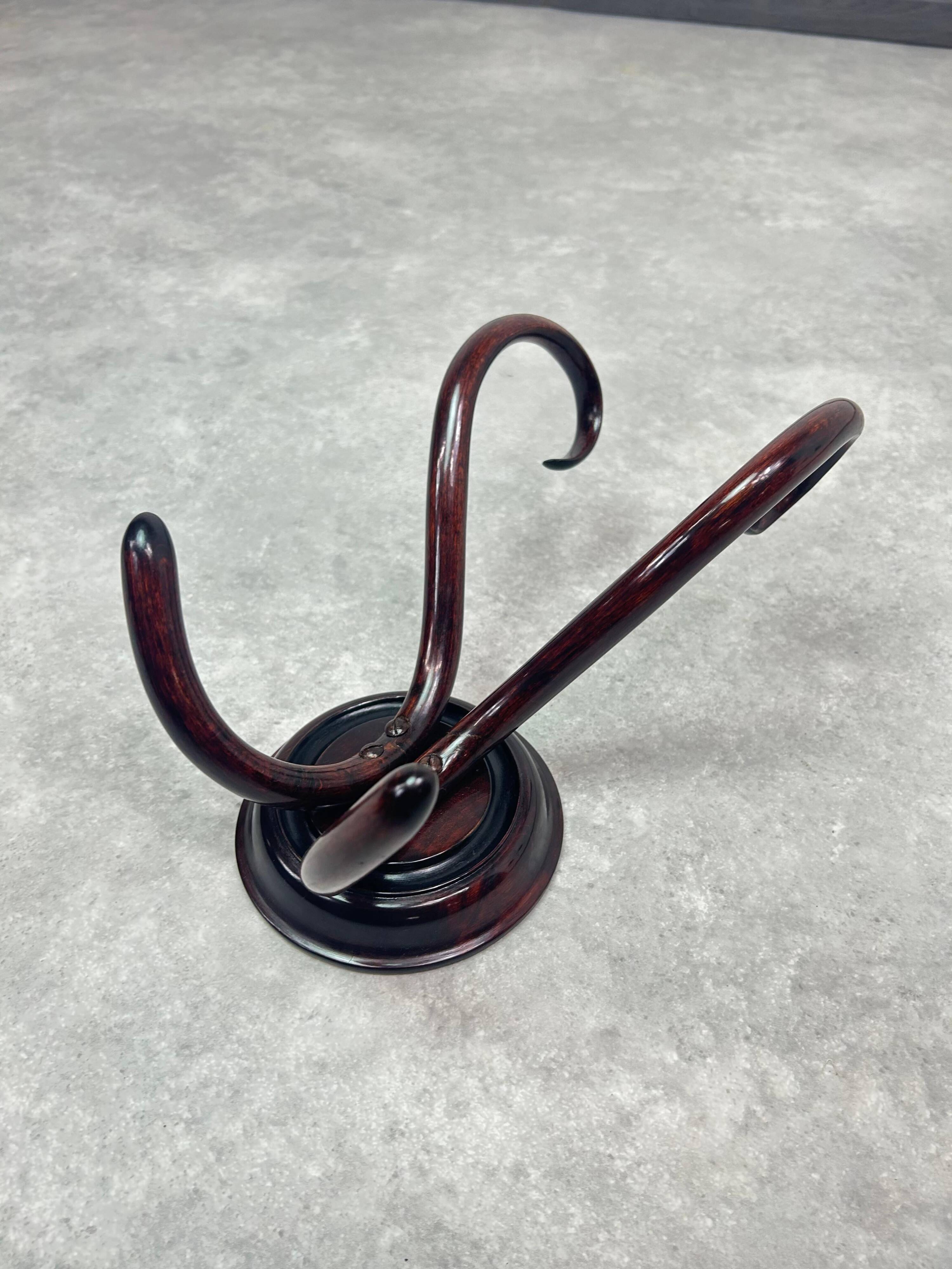 Porte-manteau mural Thonet no.2