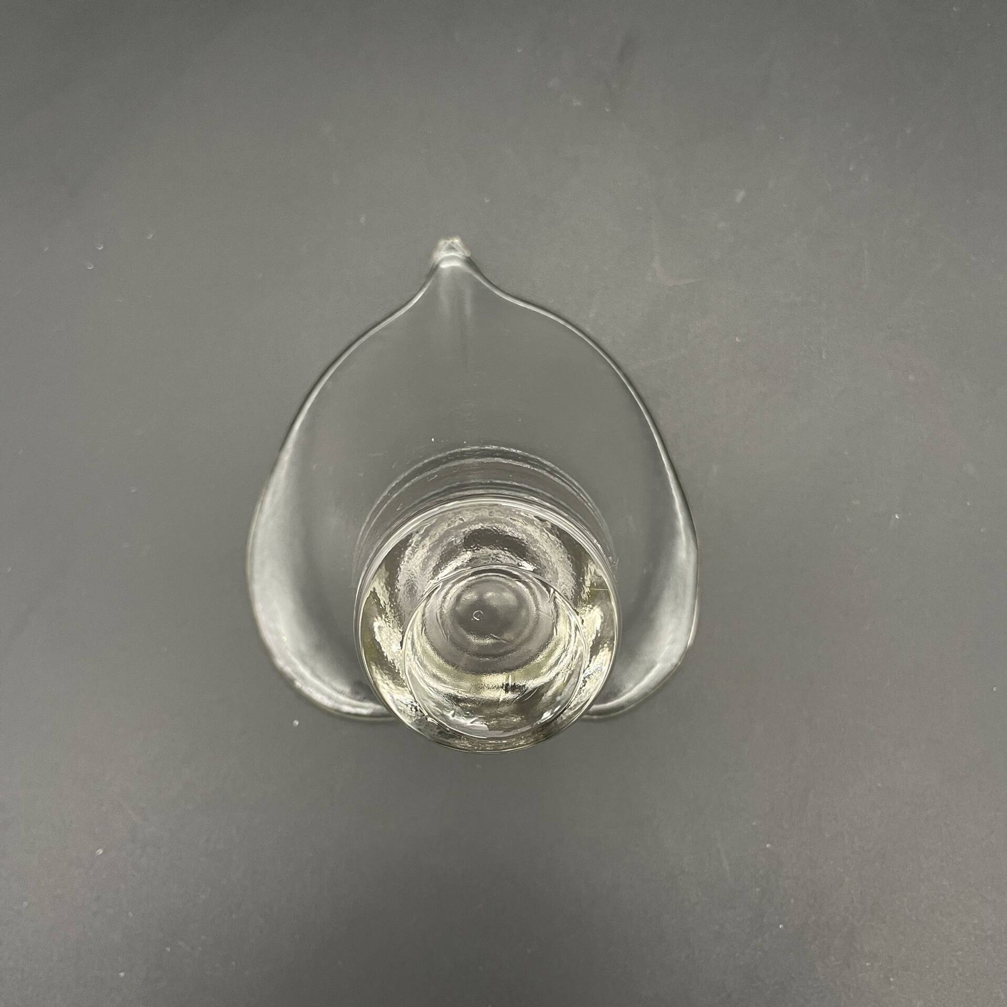 Photophore vintage en verre transparent en forme de fleur de calla – a