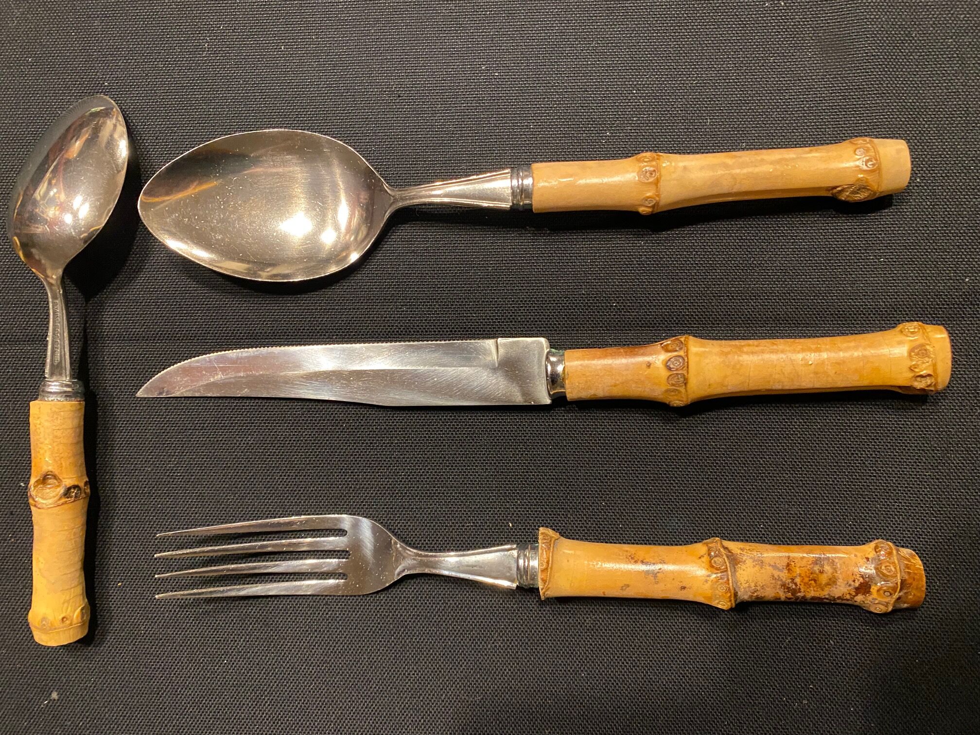 Stainless & bamboo cutlery service
