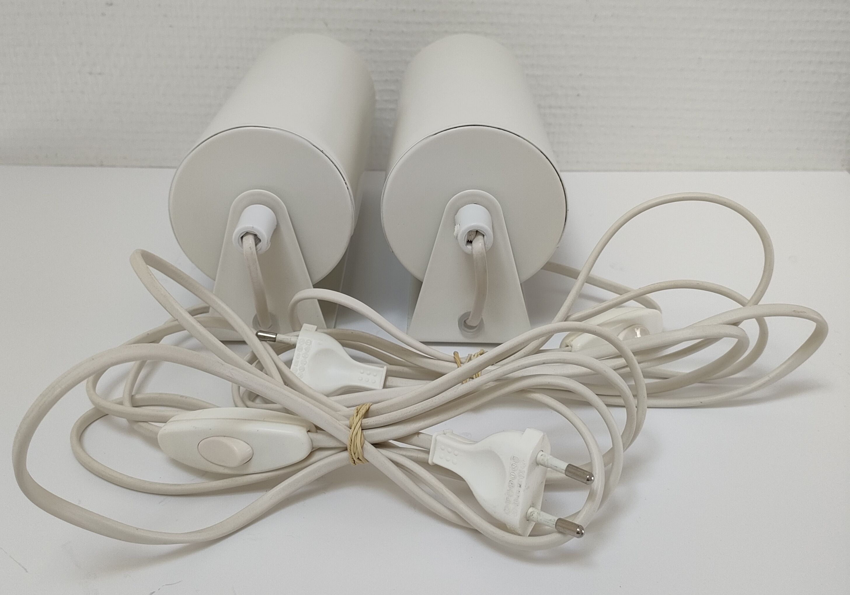 Pair of wall lamps Ikea vintage design Lod V413 white metal