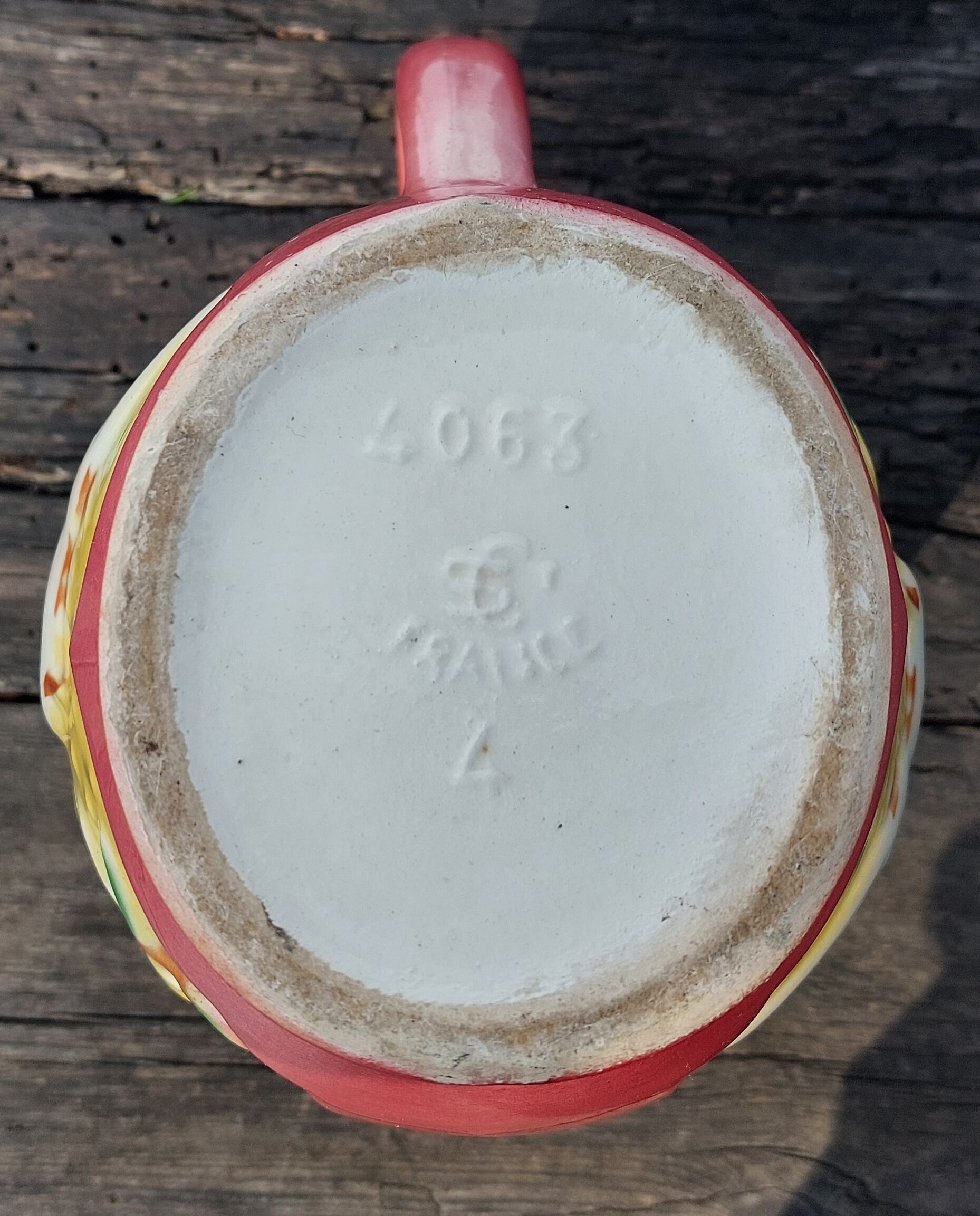 Pitcher saint clement dove