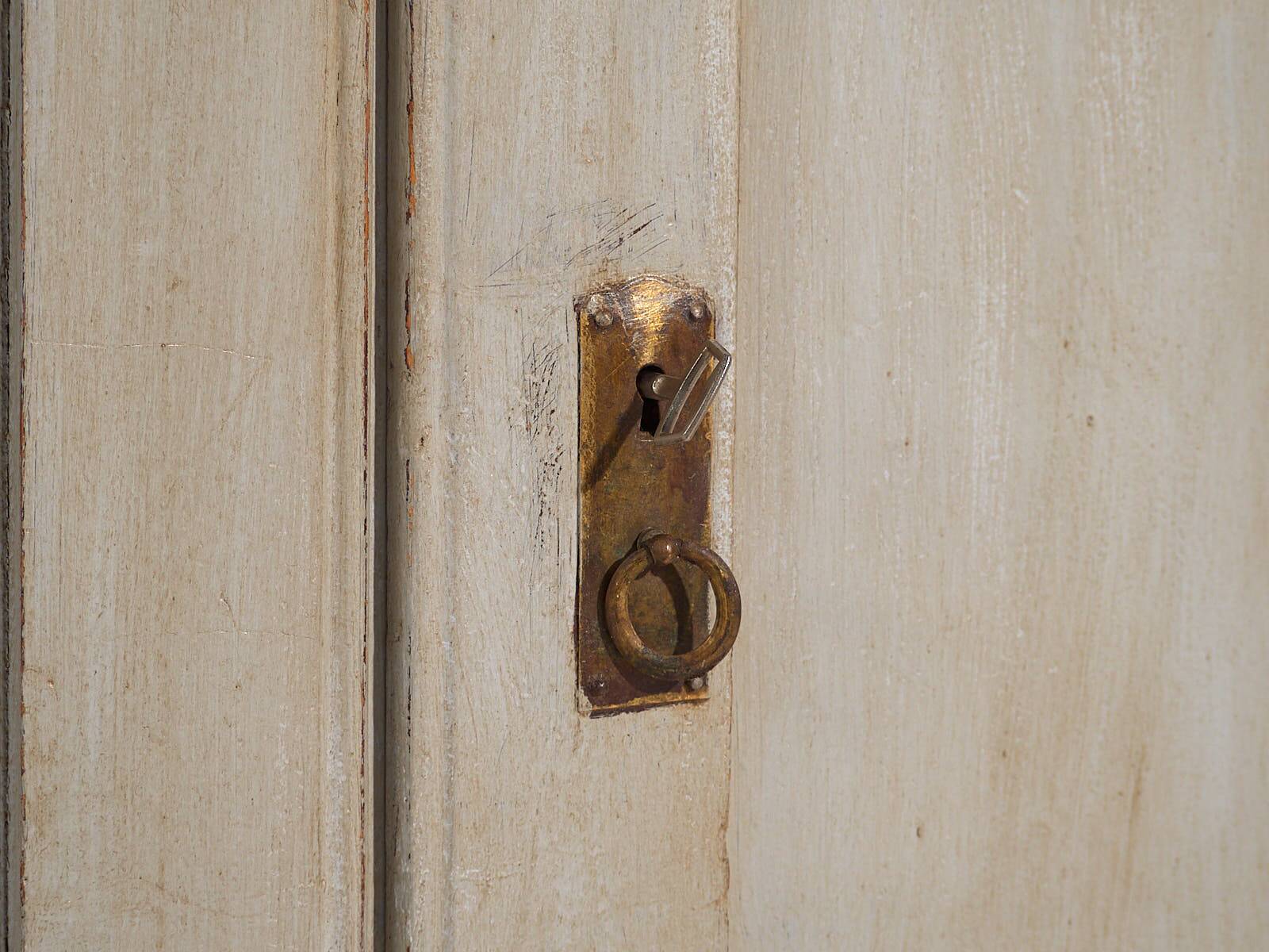 Antique French Provençal chest of drawers (c.1920)