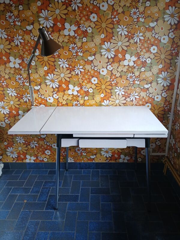 Ensemble table formica extensible et chaise vintage années 60