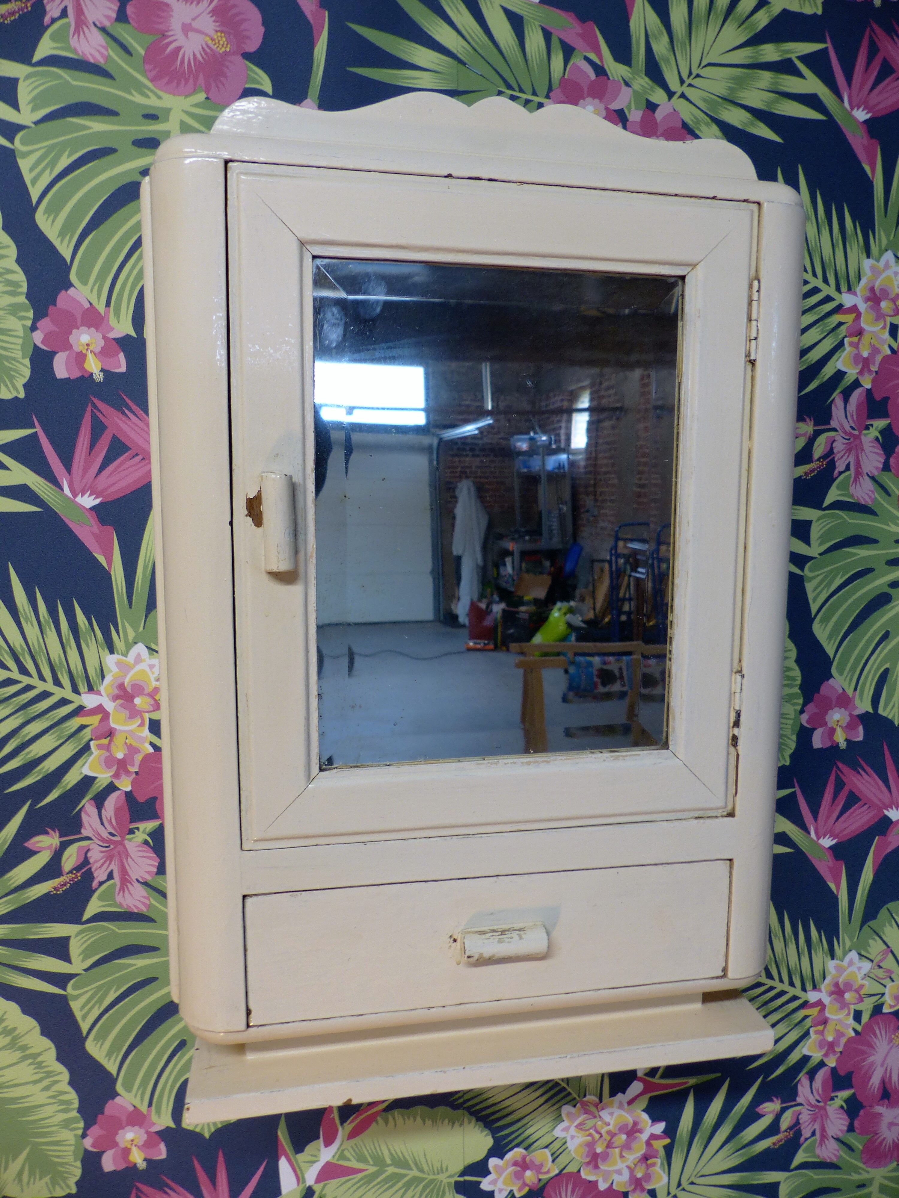 Armoire de toilette années 40'