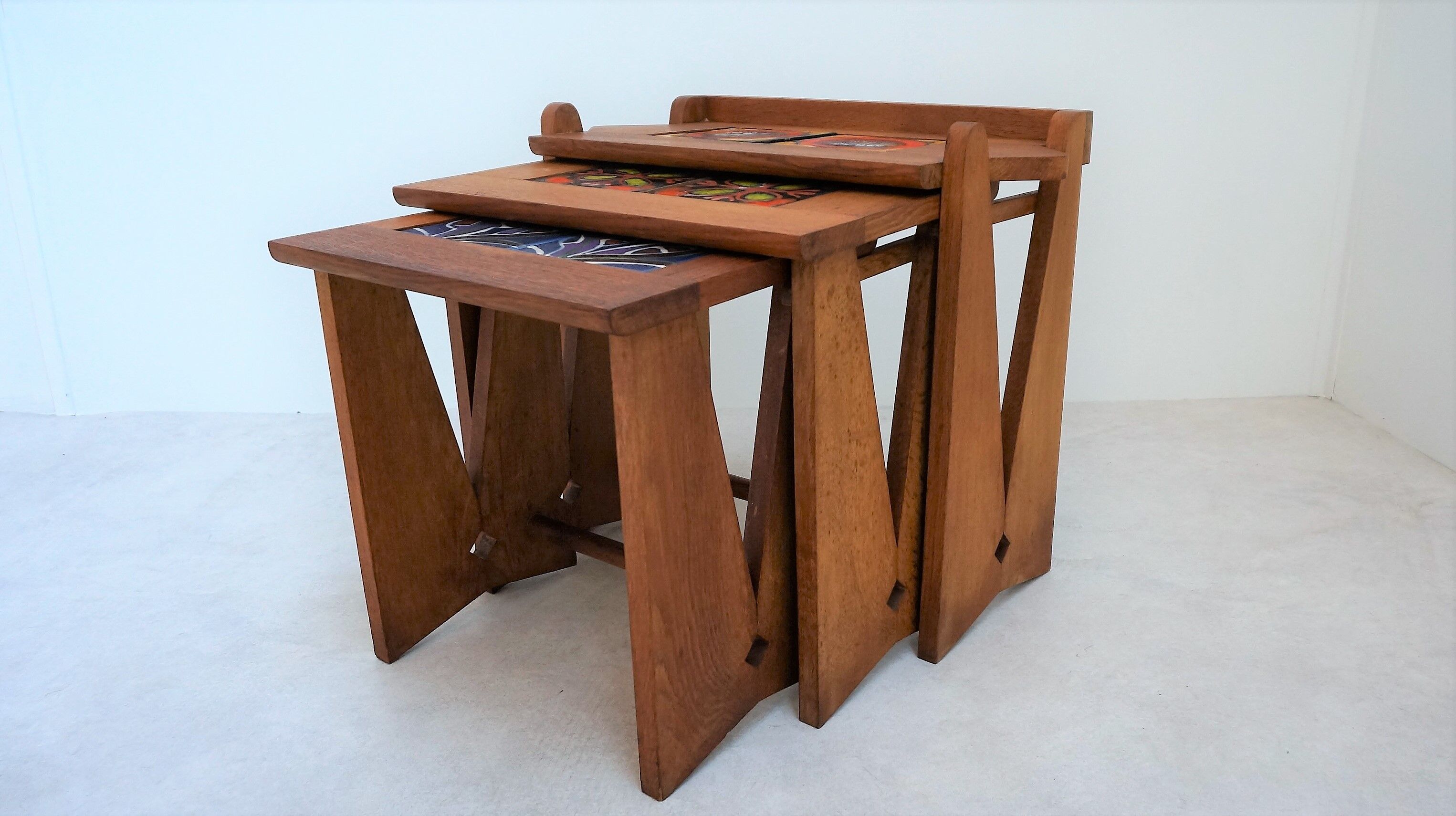 Guillerme and Chambron tables