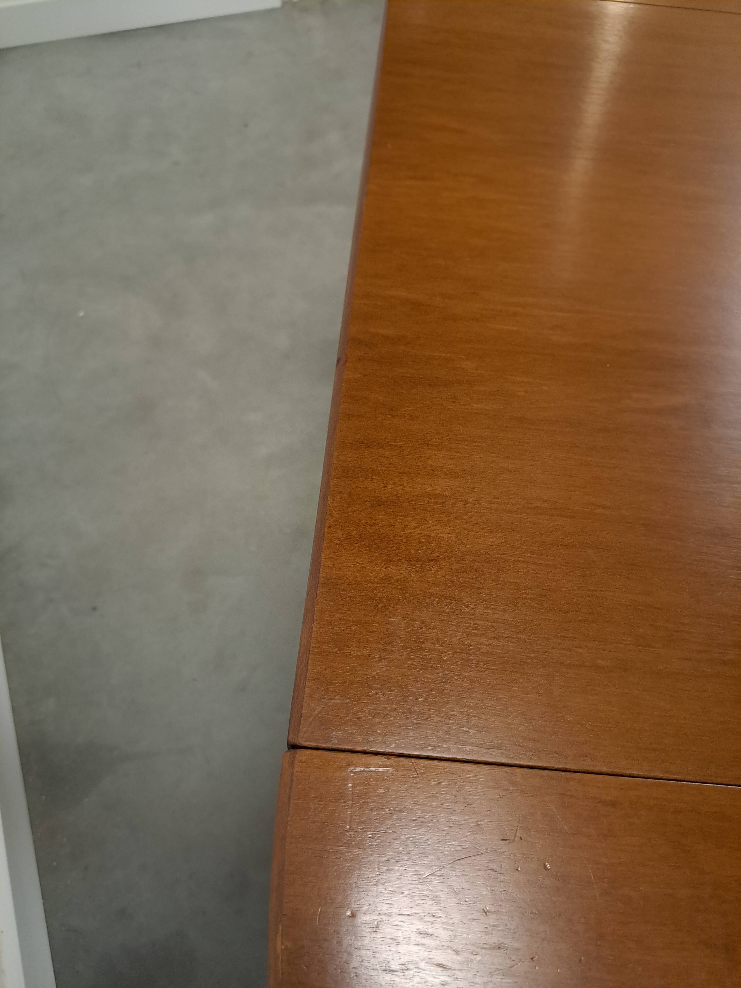 Ronde uitschuifbare eettafel Thonet