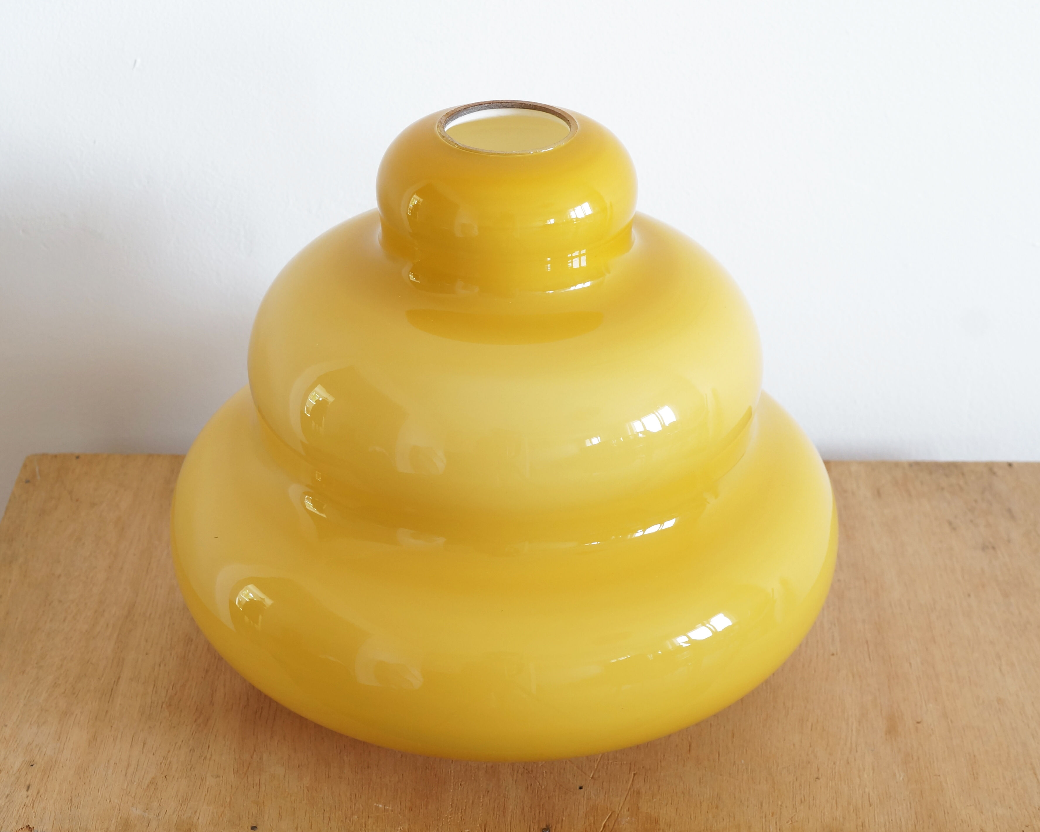 Ceiling lamp in yellow opaline 70s