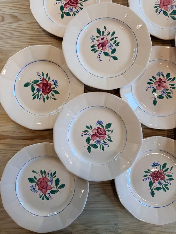 Lot de 10 assiettes peintes à la main - Sarreguemines