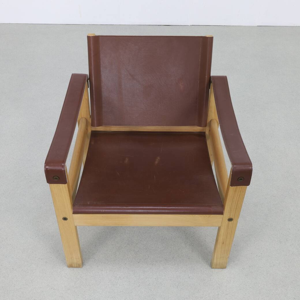 Safari Lounge Chair set in Leather by Escriba Brazil