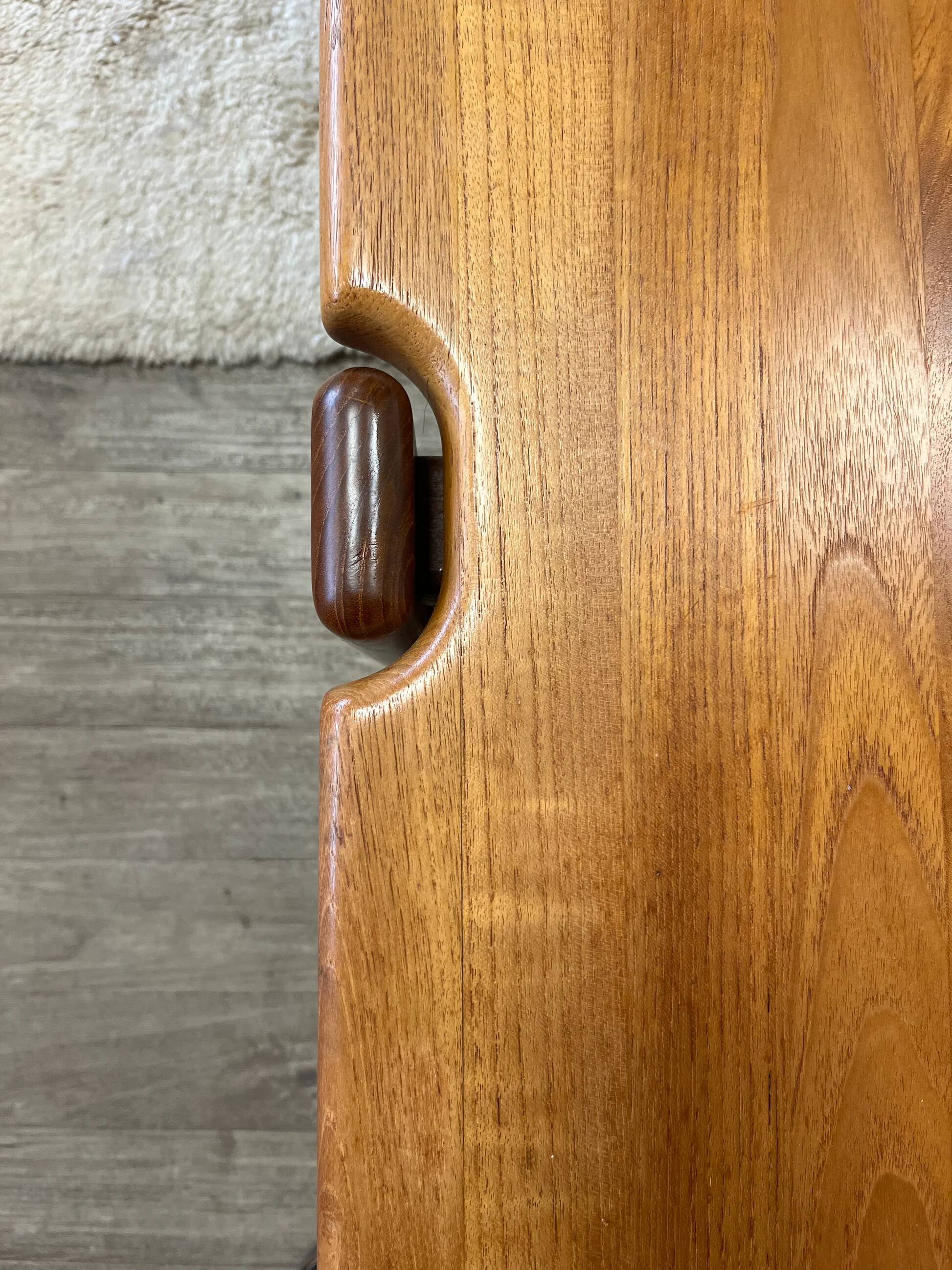 Scandinavian coffee table in solid teak from the 1970s.