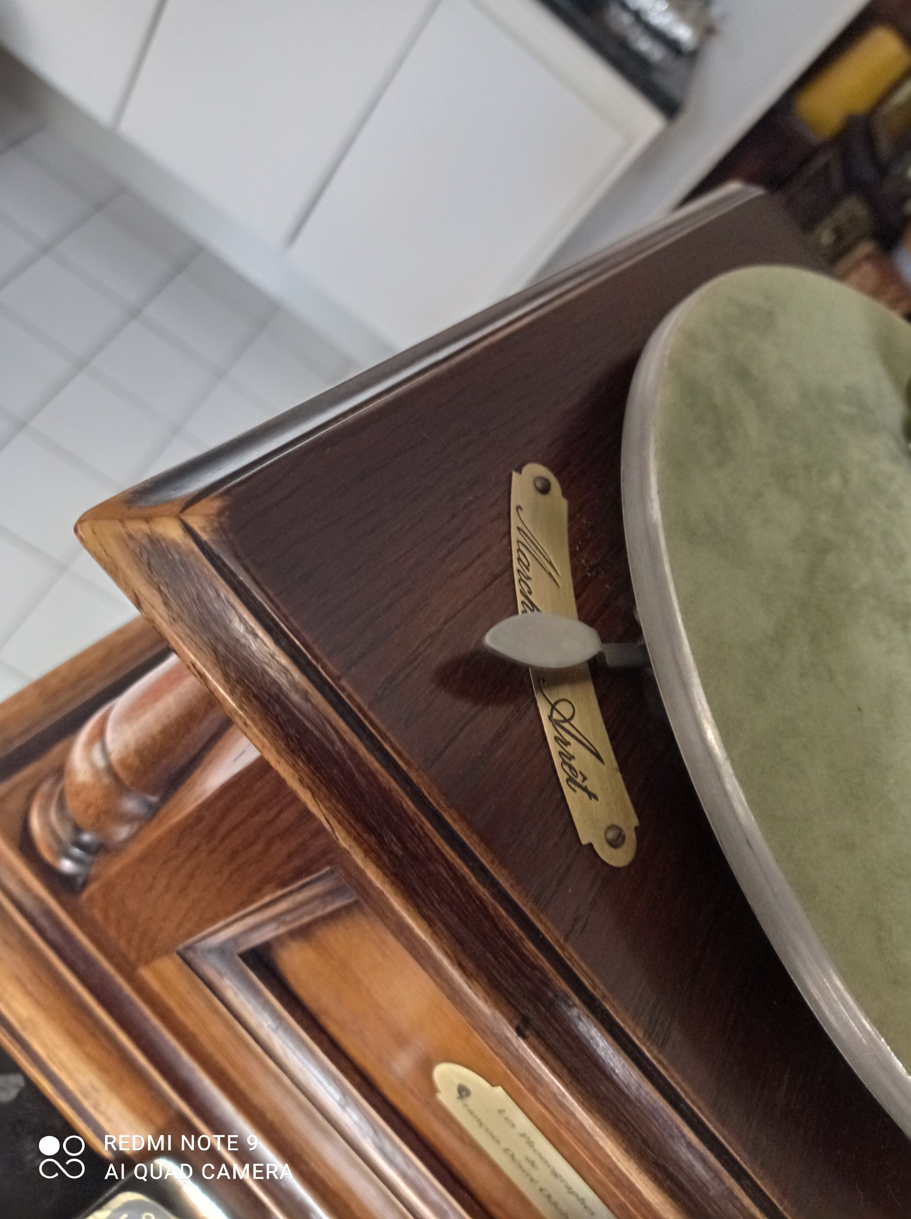 Pretty and former phonograph of François Désiré Odobez