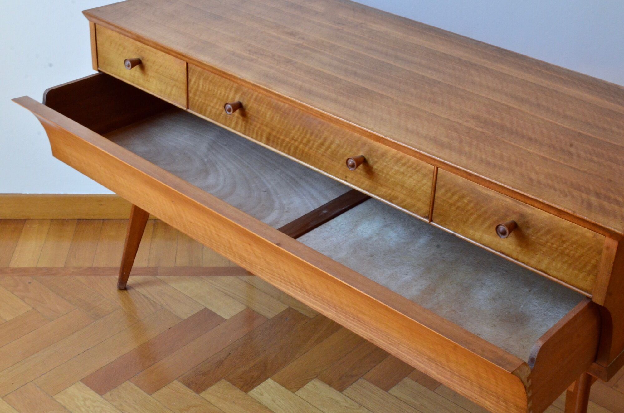 Midcentury Alfred Cox console in walnut, modern, danish style, vintage, scandinavian