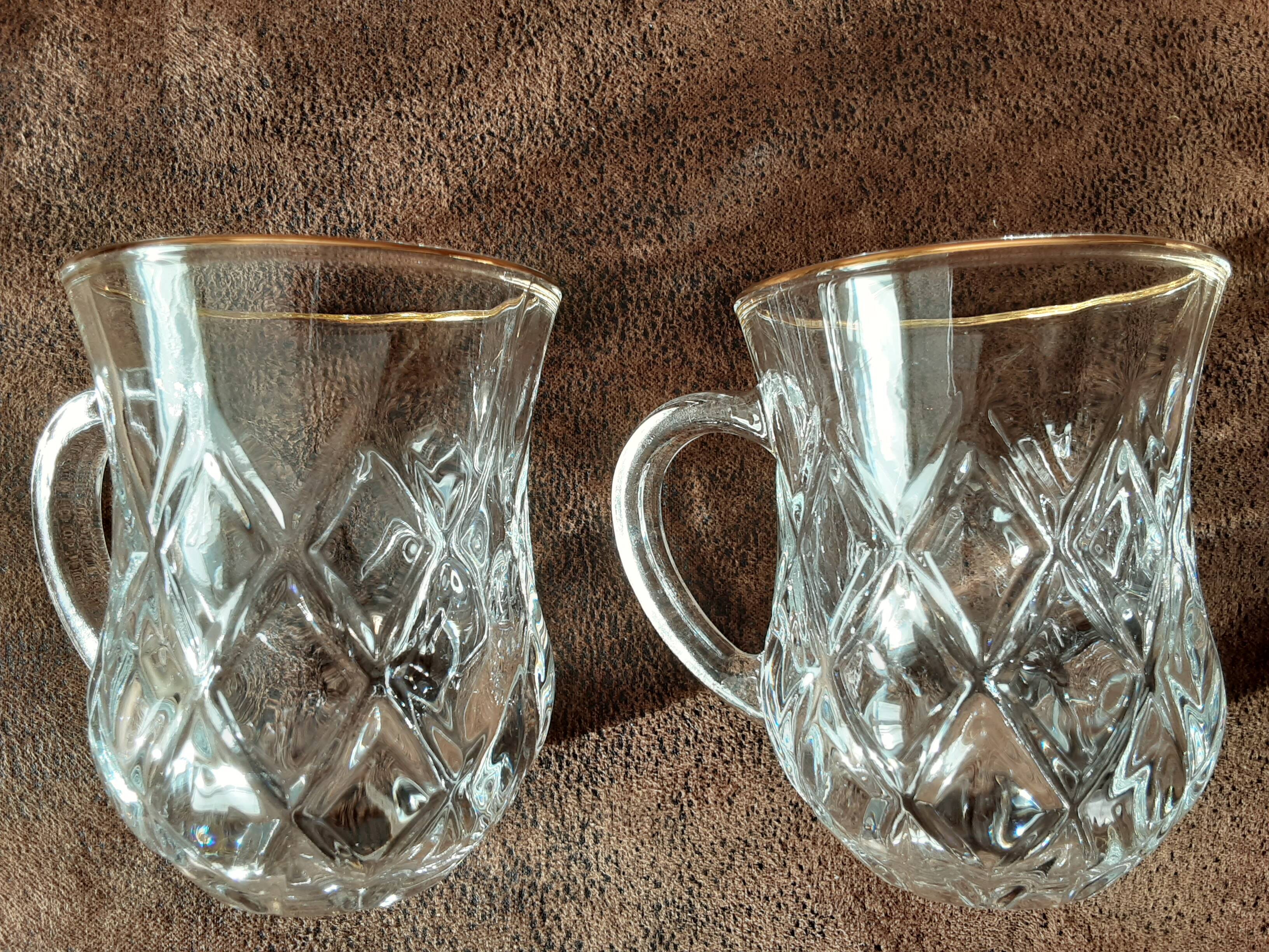 Set of 2 stylish glasses/cups
