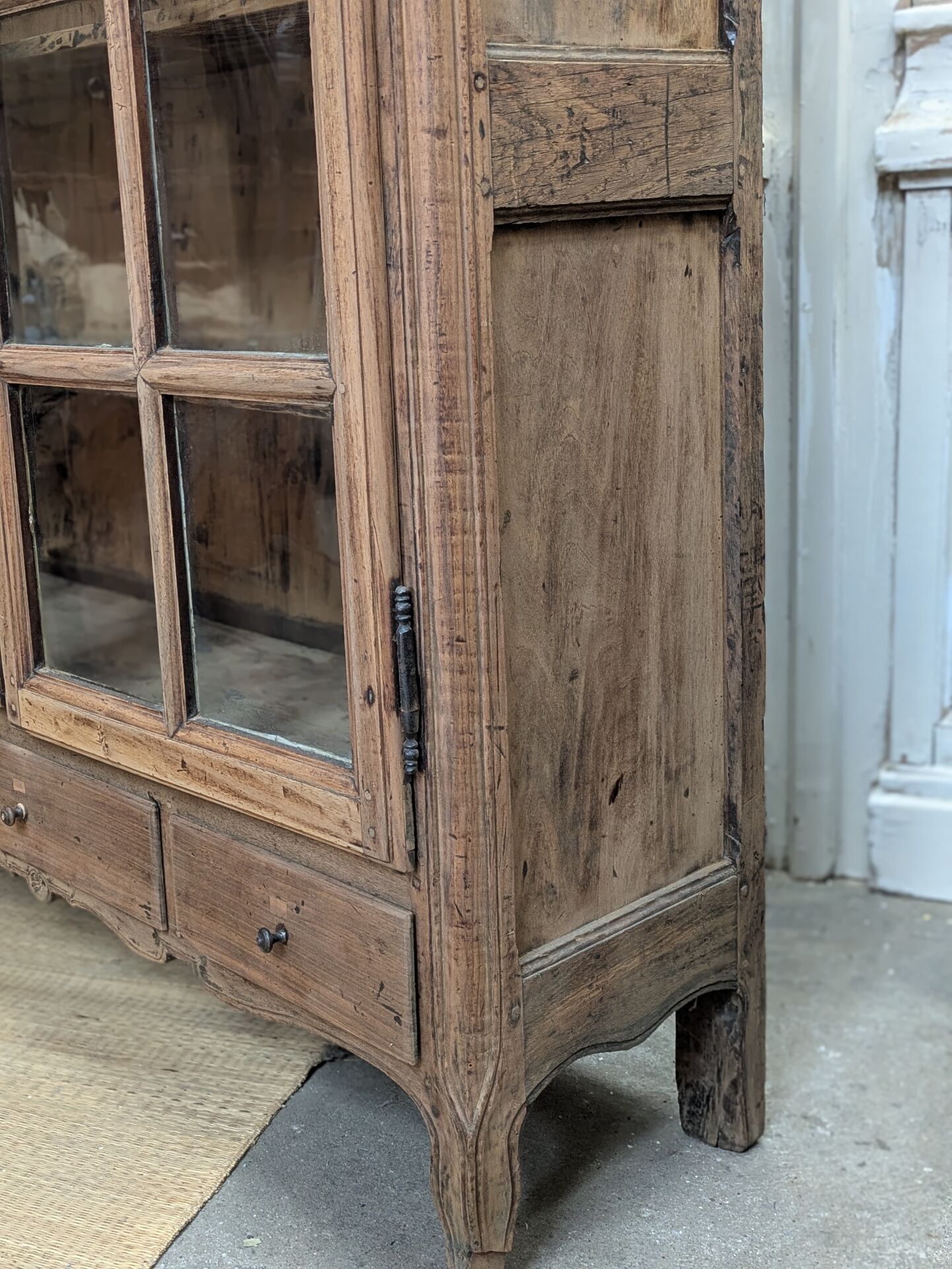 Vitrine brute Louis XV
