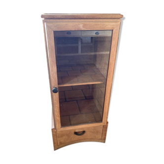 Glass cabinet in solid wood and wood veneer