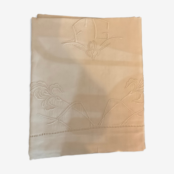 Drap ancien brodé FG et fleurs brodées, 232x315cm