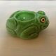Coquetier grenouille en céramique verte