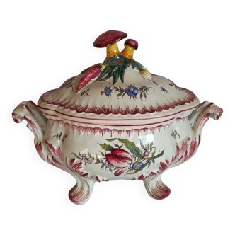 Decorative tureen